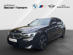 Saphirschwarz Gebraucht 2024 BMW 330e M Sport Kombi | 44.911 € (Fairer Preis)
