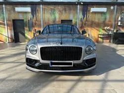 Grau Gebraucht 2022 Bentley Flying Spur Limousine | 199.990 € (Etwas zu teuer)