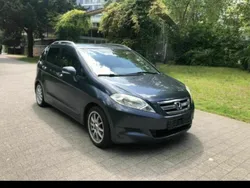 Grau Gebraucht 2006 Honda FR-V Van / Kleinbus | 2.900 € (Etwas zu teuer)