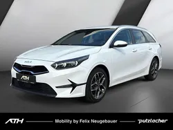 Deluxe white Gebraucht 2022 Kia Ceed Spirit Kombi | 22.800 € (Fairer Preis)