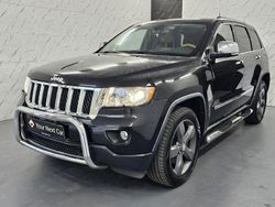 Brilliant black crystal pearl Gebraucht 2011 Jeep Cherokee Overland SUV | 14.890 €
