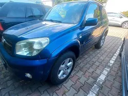 Blau Gebraucht 2004 Toyota RAV4 SUV | 1.250 € (Guter Preis)