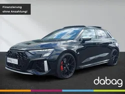 Mythosschwarz metallic Gebraucht 2024 Audi RS3 Kleinwagen | 59.975 € (Guter Preis)