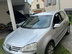 Silber Gebraucht 2006 VW Golf V Limousine | 2.950 € (Teuer)