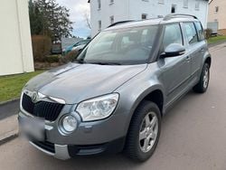 Grau Gebraucht 2010 Skoda Yeti SUV | 4.200 € (Superpreis)