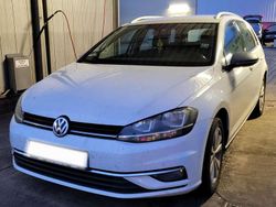 Weiß Gebraucht 2017 VW Golf VII Kombi | 7.500 €