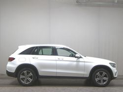 Weiss Gebraucht 2022 Mercedes GLC300 AMG line SUV | 28.980 € (Superpreis)