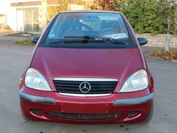 Rot Gebraucht 2001 Mercedes A170 Classic Van / Kleinbus | 1.350 € (Guter Preis)