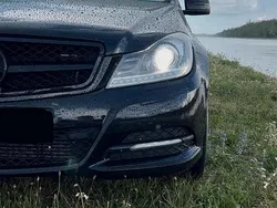 Schwarz Gebraucht 2011 Mercedes C200 Avantgarde Limousine | 10.399 € (Fairer Preis)