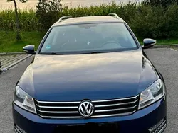 Blau Gebraucht 2014 VW Passat Kombi | 12.350 €