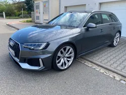 Grau Gebraucht 2018 Audi RS4 Sport Kombi | 31.990 €