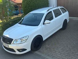 Weiß Gebraucht 2010 Skoda Octavia RS Kombi | 7.500 €
