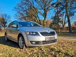 Silber Gebraucht 2013 Skoda Octavia Elegance Limousine | 10.490 € (Teuer)