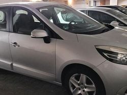 Silber Gebraucht 2016 Renault Grand Scénic IV Bose Edition Van / Kleinbus | 7.300 € (Guter Preis)