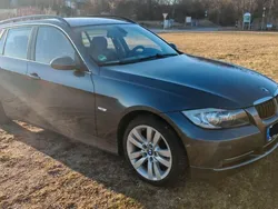 Grau Gebraucht 2005 BMW 330 Sport Line Kombi | 2.990 € (Superpreis)