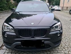 Schwarz Gebraucht 2014 BMW X1 SUV | 12.200 €