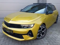 Gelb Gebraucht 2022 Opel Astra Ultimate Limousine | 22.083 € (Superpreis)