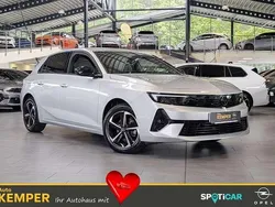 Silber Gebraucht 2024 Opel Astra Limousine | 21.350 € (Guter Preis)