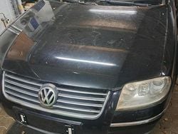 Schwarz Gebraucht 2004 VW Passat Kombi | 1.899 € (Guter Preis)
