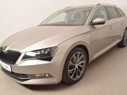 Beige metallic Gebraucht 2016 Skoda Superb Kombi | 25.220 € (Teuer)