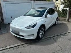 Weiß Gebraucht 2023 Tesla Model Y Long Range SUV | 42.500 € (Etwas zu teuer)