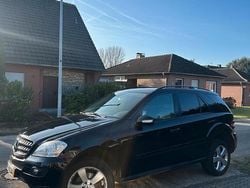 Schwarz Gebraucht 2007 Mercedes ML320 SUV | 7.000 € (Guter Preis)