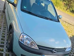 Grün Gebraucht 2002 Opel Corsa Limousine | 990 € (Fairer Preis)