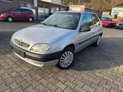Grau Gebraucht 2002 Citroën Saxo Kleinwagen | 1.799 € (Teuer)