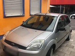Grau Gebraucht 2004 Ford Fiesta Kleinwagen | 1.300 € (Fairer Preis)