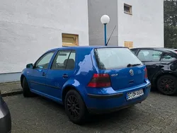 Blau Gebraucht 2001 VW Golf IV Kleinwagen | 700 € (Superpreis)
