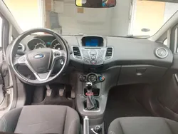 Grau Gebraucht 2015 Ford Fiesta Titanium Kleinwagen | 4.900 € (Guter Preis)