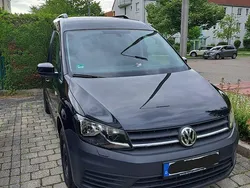 Schwarz Gebraucht 2020 VW Caddy Beach Van / Kleinbus | 25.000 €