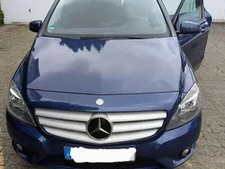 Blau Gebraucht 2011 Mercedes B200 Van / Kleinbus | 6.998 € (Fairer Preis)