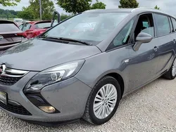 Grau Gebraucht 2016 Opel Zafira Tourer drive Van / Kleinbus | 8.300 € (Fairer Preis)
