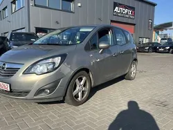 Muskatgrau/muskat braun(m2) Gebraucht 2011 Opel Meriva Innovation Van / Kleinbus | 5.900 € (Fairer Preis)