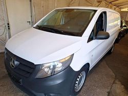 Arktikweiss Gebraucht 2015 Mercedes Vito Van / Kleinbus | 8.890 € (Fairer Preis)