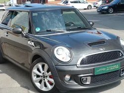 Grau Gebraucht 2010 Mini Cooper S Coupé Coupé | 5.990 € (Etwas zu teuer)