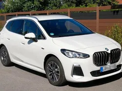 Weiß Gebraucht 2022 BMW 225 M Sport Van / Kleinbus | 32.200 € (Teuer)