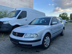 Silber Gebraucht 1998 VW Passat Limousine | 1.000 € (Guter Preis)