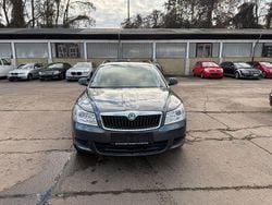Grau Gebraucht 2010 Skoda Octavia Kombi | 3.990 € (Guter Preis)
