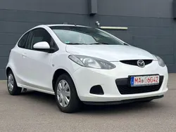 Weiß Gebraucht 2009 Mazda 2 Inclusive Kleinwagen | 1.790 € (Teuer)