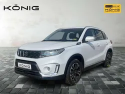Cool white pearl metallic Gebraucht 2023 Suzuki Vitara Comfort+ SUV | 25.998 € (Etwas zu teuer)