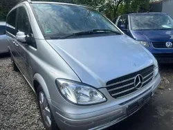 Brillantsilber metallic Gebraucht 2007 Mercedes Viano Van / Kleinbus | 7.999 €