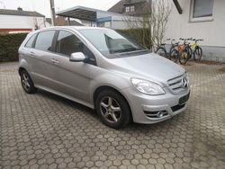 Silber Gebraucht 2010 Mercedes 180 Limousine | 999 € (Guter Preis)
