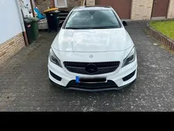 Weiß Gebraucht 2016 Mercedes CLA220 AMG Limousine | 20.000 € (Etwas zu teuer)