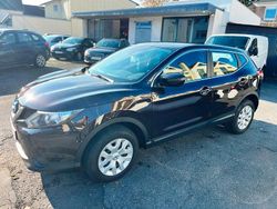 Violett Gebraucht 2016 Nissan Qashqai SUV | 9.495 € (Fairer Preis)