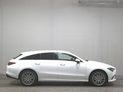 Polarweiss Gebraucht 2023 Mercedes CLA200 Shooting Brake Progressive Kombi | 22.980 € (Guter Preis)