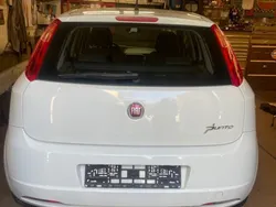 Weiß Gebraucht 2013 Fiat Punto Kleinwagen | 4.199 € (Fairer Preis)