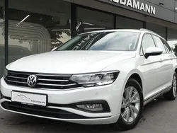 Weiß Gebraucht 2020 VW Passat Kombi | 17.950 € (Fairer Preis)