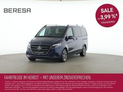 Blau Gebraucht 2024 Mercedes V220 Style Van / Kleinbus | 63.780 €